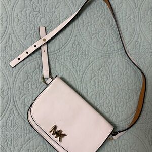 Michael Kors Elegant White Crossbody Bag
